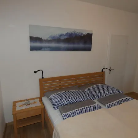 Gaestezimmer Gombotz Etmissl