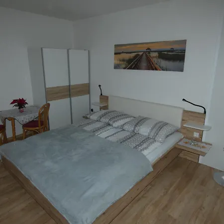 Pensión Gaestezimmer Gombotz 3*