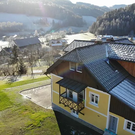 Gasthof Gästezimmer Gombotz Etmissl