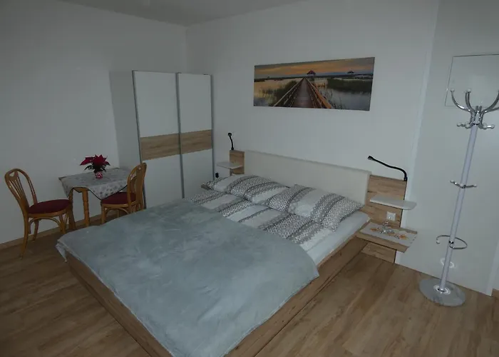 Konukevi Gaestezimmer Gombotz 3*