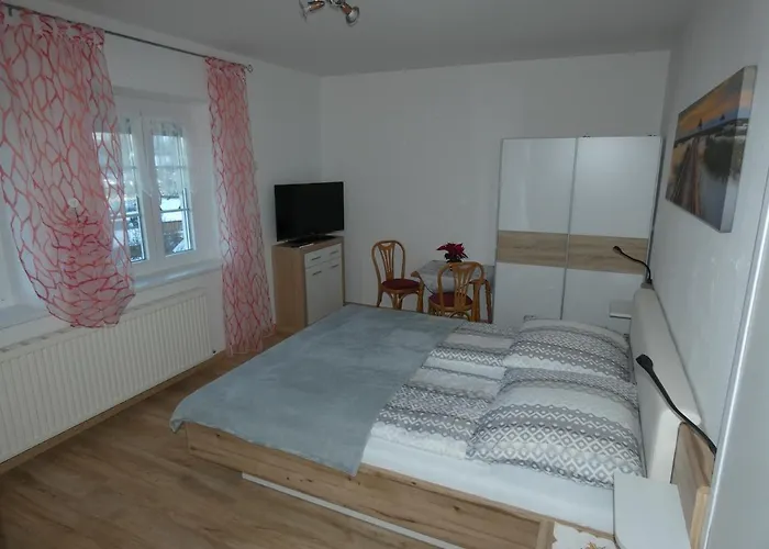 Gaestezimmer Gombotz Konukevi Etmissl